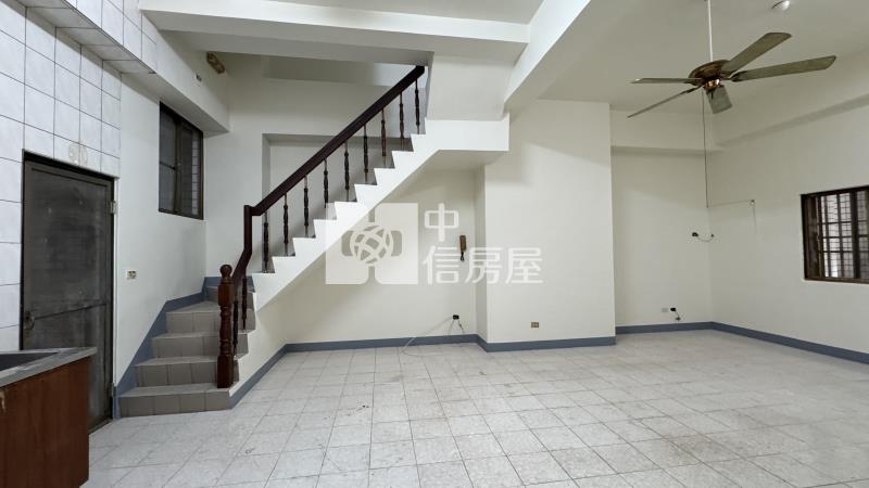 高雄房屋-大寮捷運生活圈四房車位大廈房屋室內格局與周邊環境