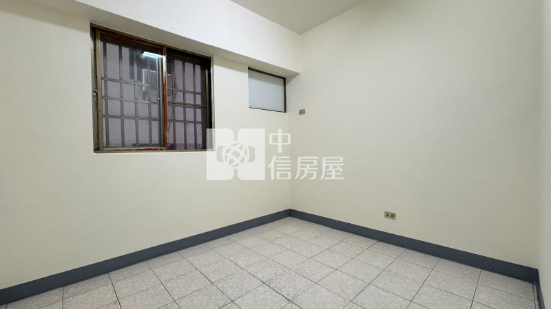 高雄房屋-大寮捷運生活圈四房車位大廈房屋室內格局與周邊環境