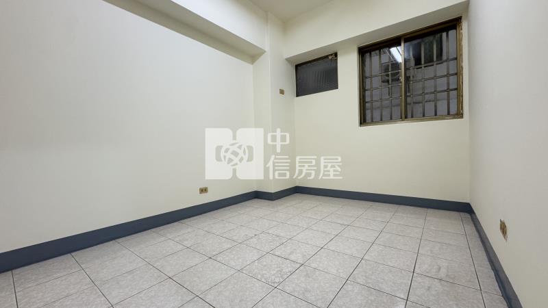 高雄房屋-大寮捷運生活圈四房車位大廈房屋室內格局與周邊環境