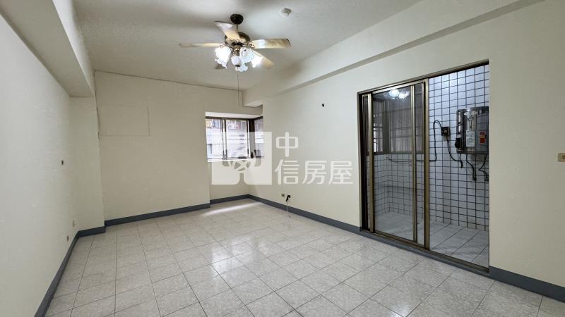 高雄房屋-大寮捷運生活圈四房車位大廈房屋室內格局與周邊環境