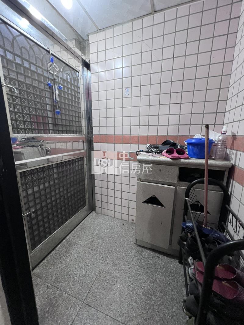 207新生國小旁景觀華廈房屋室內格局與周邊環境