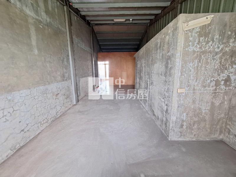 新營近家樂福大地坪透天房屋室內格局與周邊環境