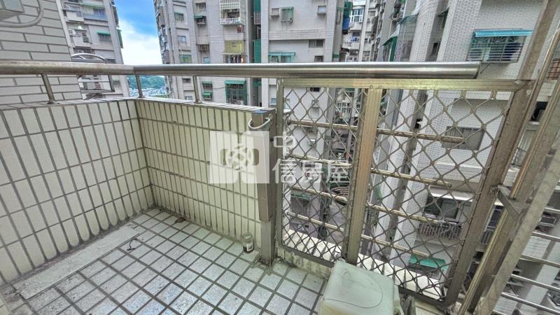 喜市前區三房雙衛房屋室內格局與周邊環境