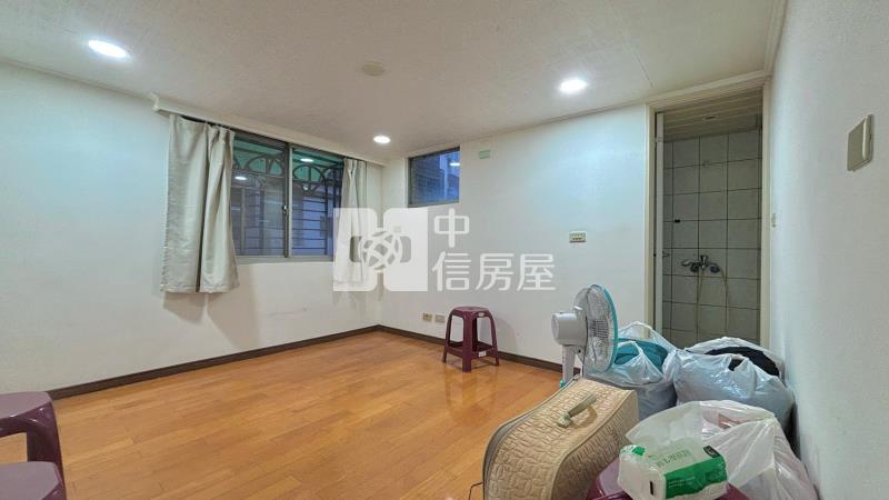 喜市前區三房雙衛房屋室內格局與周邊環境