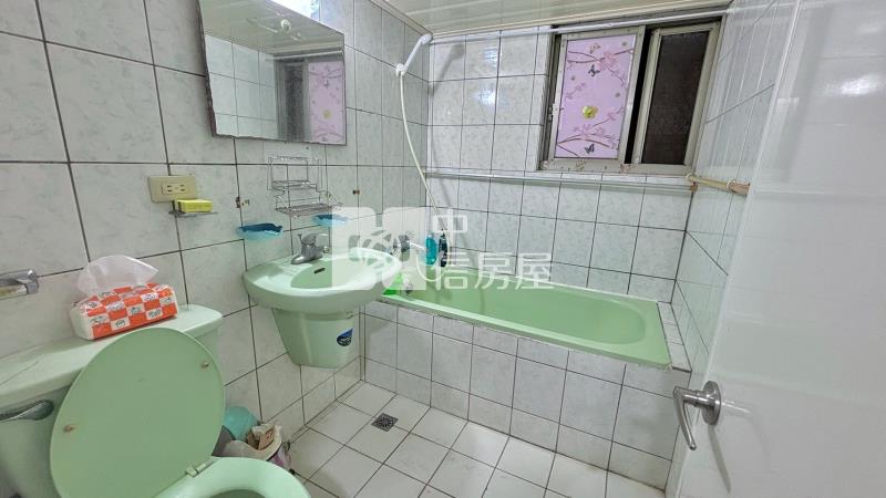 喜市前區三房雙衛房屋室內格局與周邊環境