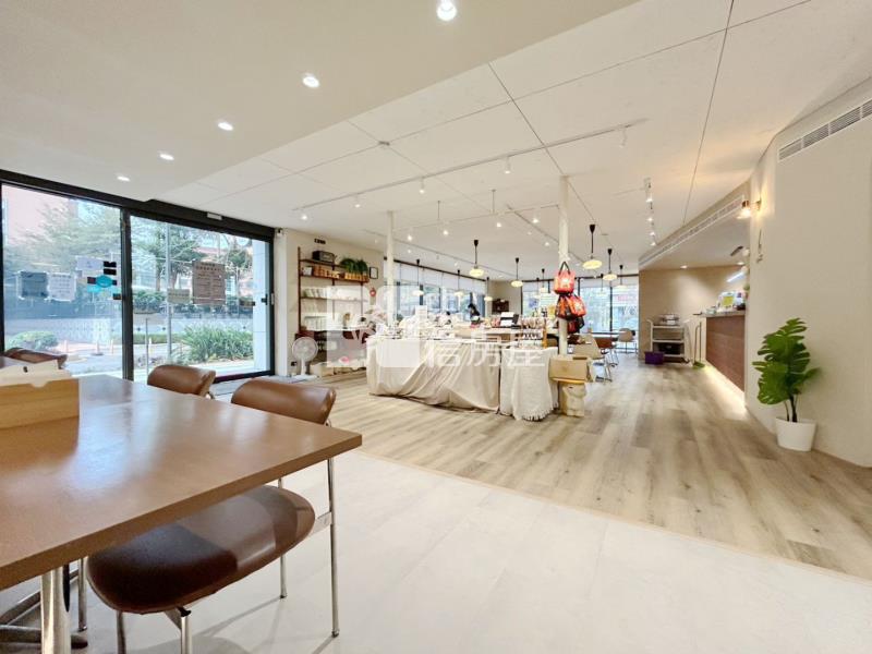 寶台雙子星角間大坪數店面房屋室內格局與周邊環境