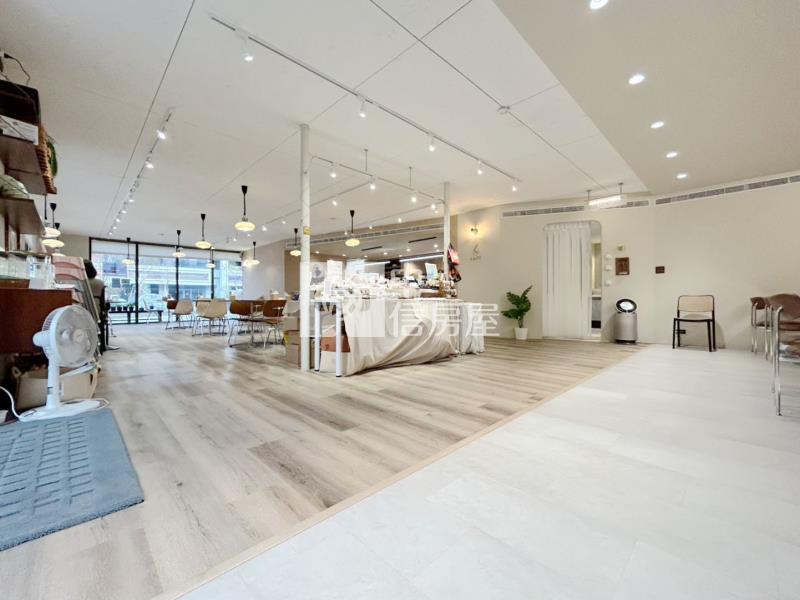寶台雙子星角間大坪數店面房屋室內格局與周邊環境