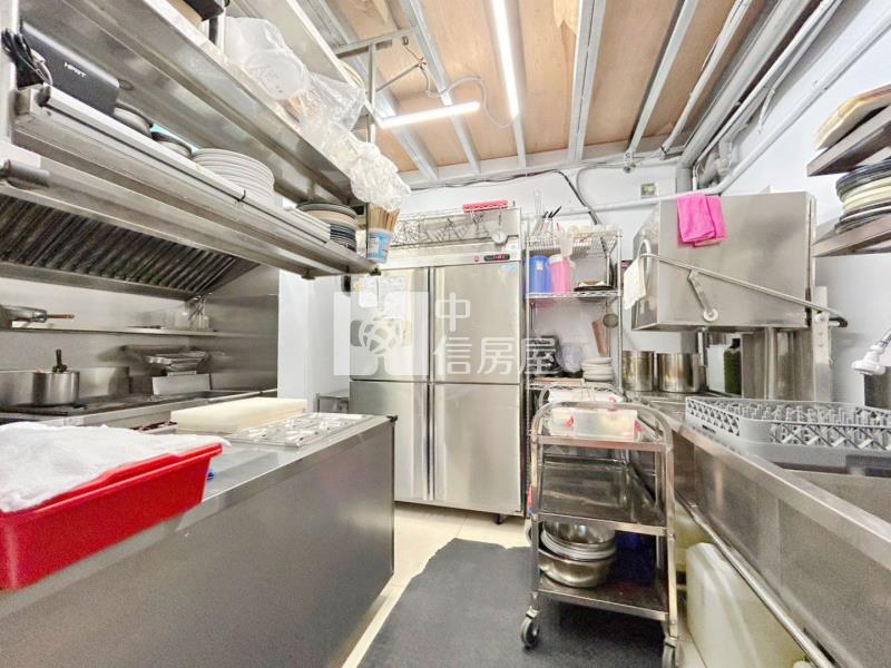 寶台雙子星角間大坪數店面房屋室內格局與周邊環境