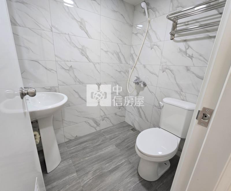 文心國小3房3衛+車位房屋室內格局與周邊環境