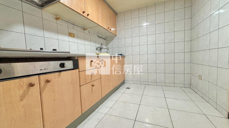 橘郡明亮三房小資入住房屋室內格局與周邊環境