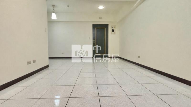 橘郡明亮三房小資入住房屋室內格局與周邊環境