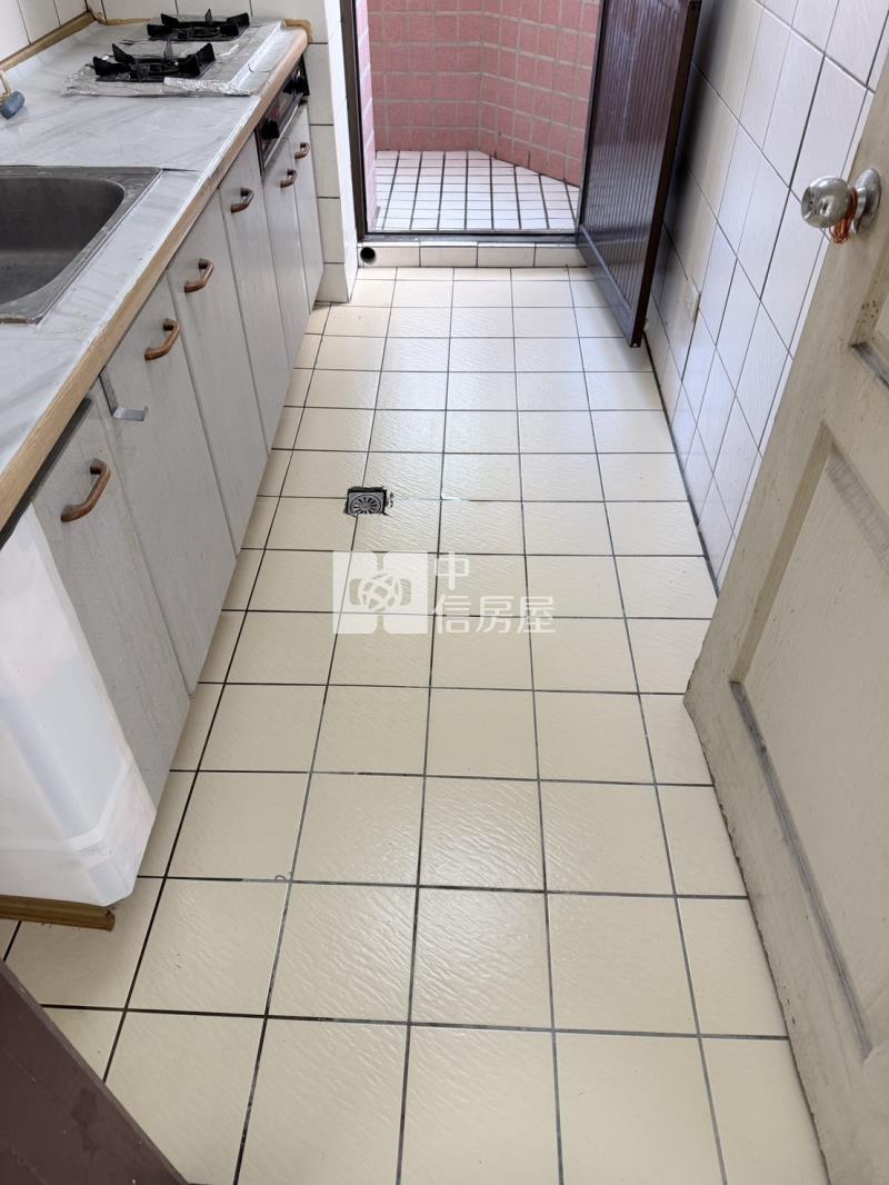 北區低總價三房+平車房屋室內格局與周邊環境