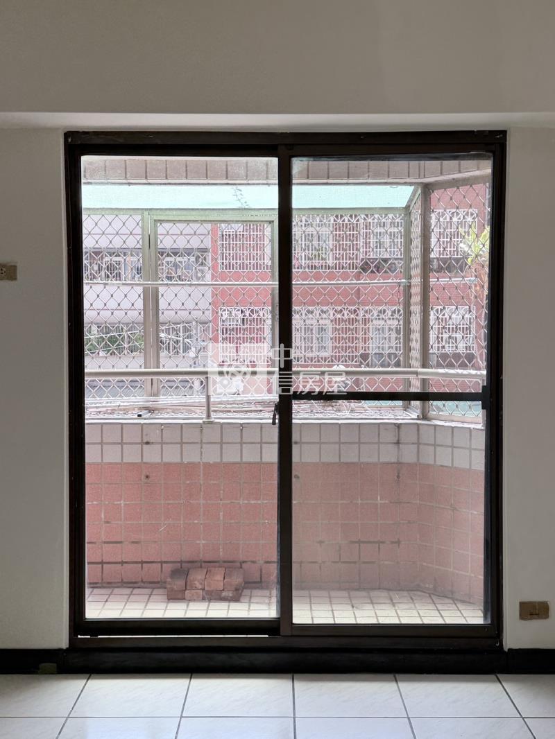 北區低總價三房+平車房屋室內格局與周邊環境