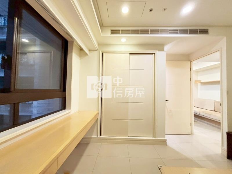 城上城雅閣玄關二房+車位房屋室內格局與周邊環境