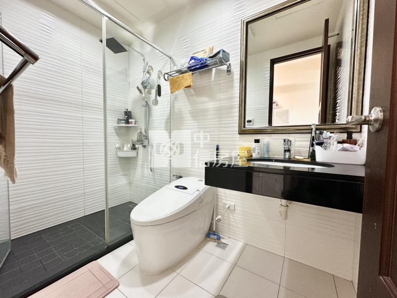 雲世紀美視野2房平車房屋室內格局與周邊環境