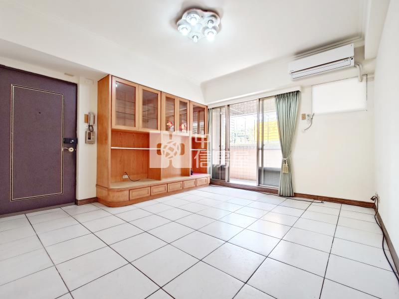 文心凱旋大三房平車