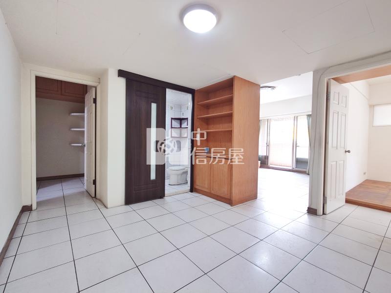 文心凱旋大三房平車房屋室內格局與周邊環境