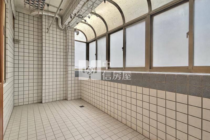 全民一家書香大戶三房平車房屋室內格局與周邊環境