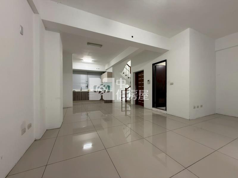 宜蘭市電梯別墅房屋室內格局與周邊環境