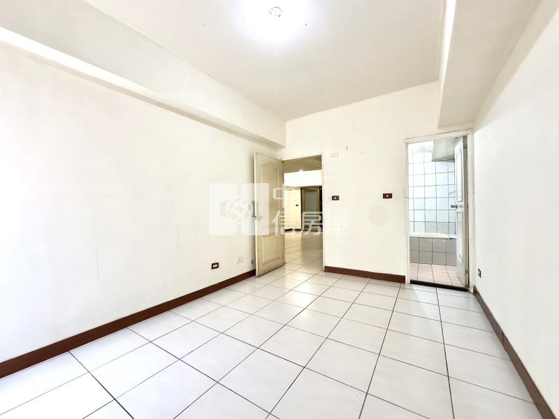 C-39專約．頂好文心稀有三房車房屋室內格局與周邊環境