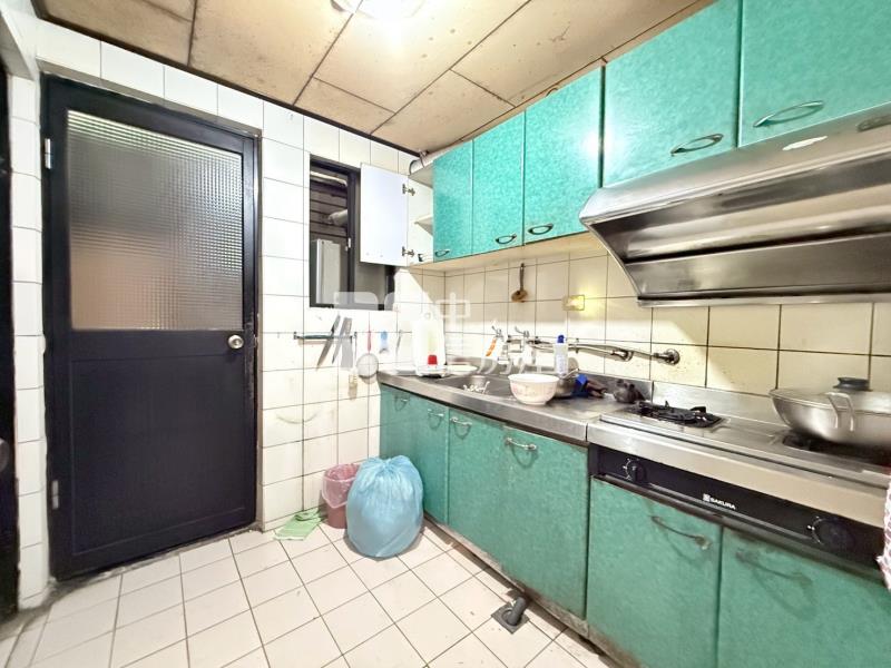 大慶一樓門口方便停車房屋室內格局與周邊環境