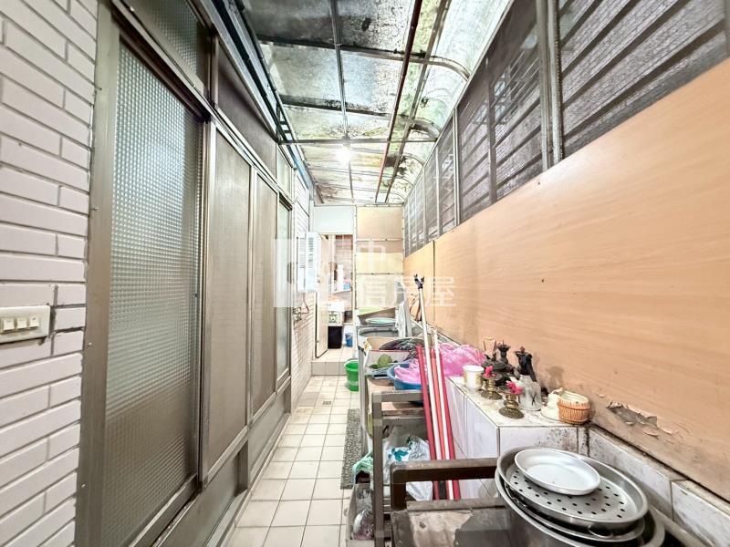 大慶一樓門口方便停車房屋室內格局與周邊環境