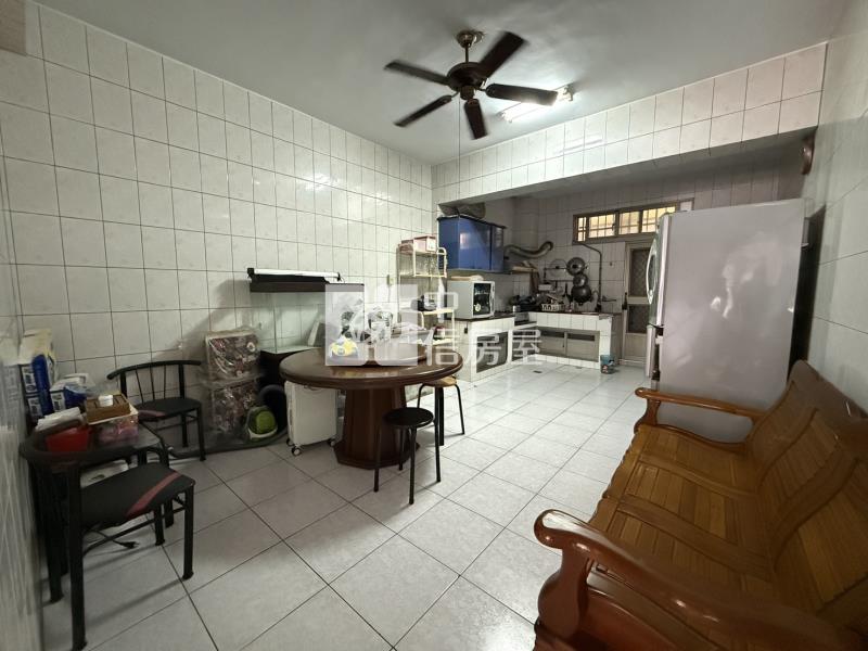 自強街俗透天房屋室內格局與周邊環境