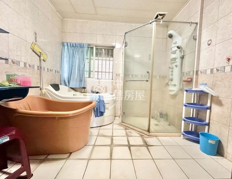 龍潭石門~紅橋山莊休閑別墅~雙車位房屋室內格局與周邊環境