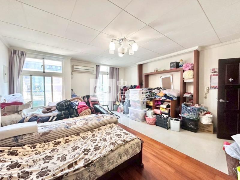 龍潭石門~紅橋山莊休閑別墅~雙車位房屋室內格局與周邊環境