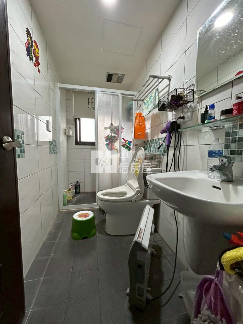 大埤輕屋齡朝南別墅房屋室內格局與周邊環境