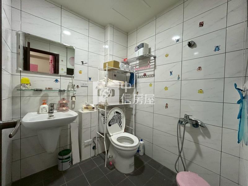 大埤輕屋齡朝南別墅房屋室內格局與周邊環境