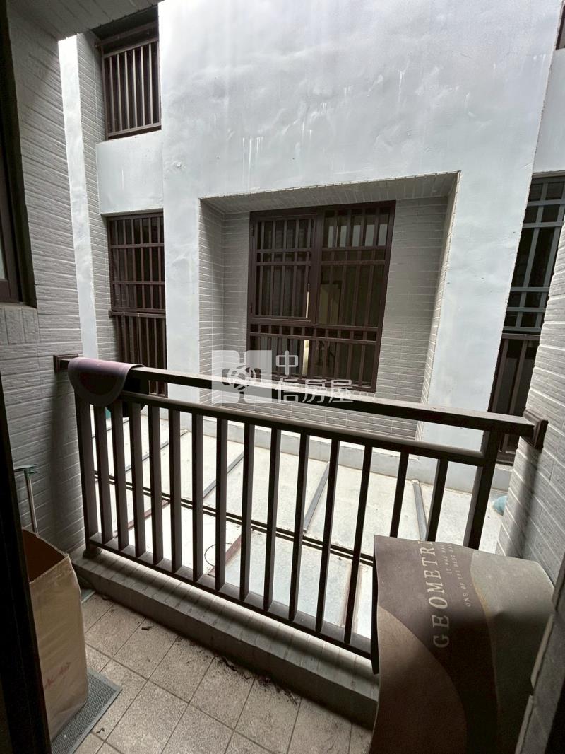 大埤輕屋齡朝南別墅房屋室內格局與周邊環境