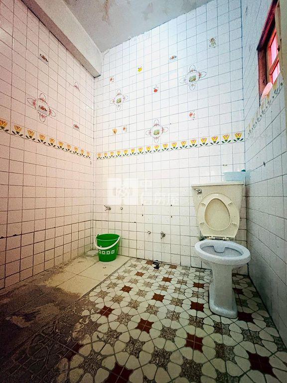 (A)華勛商圈大地坪透天(中信卓越團隊)房屋室內格局與周邊環境