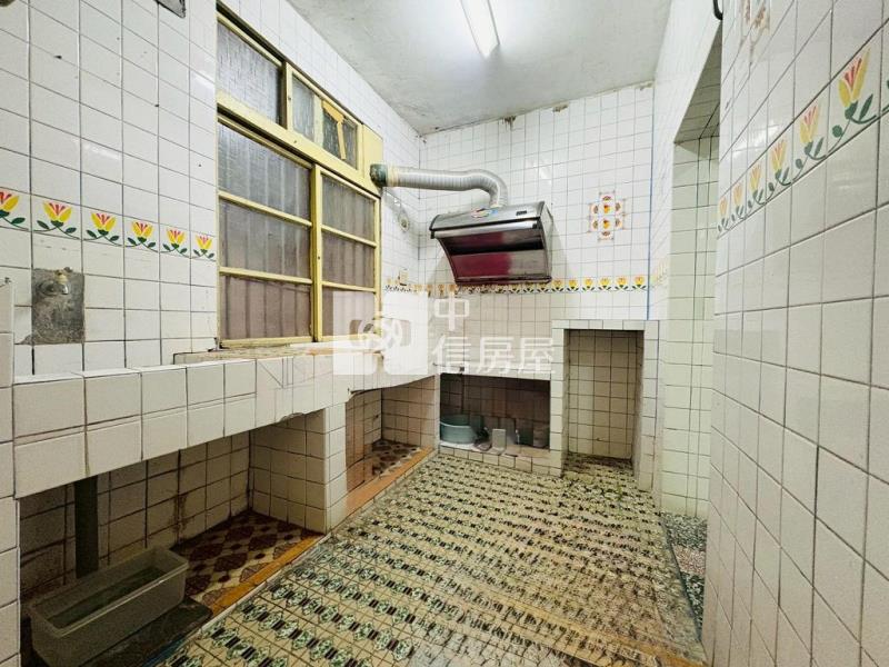 (A)華勛商圈大地坪透天(中信卓越團隊)房屋室內格局與周邊環境