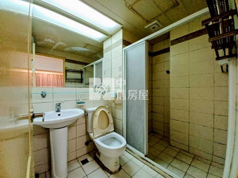 環中商圈音樂季3房+車位(中信卓越團隊)房屋室內格局與周邊環境