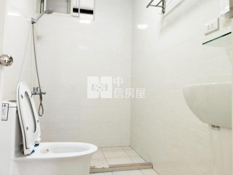 竹南前庭美透天房屋室內格局與周邊環境