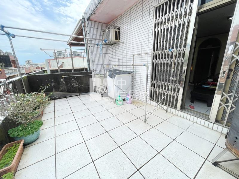 【新世紀】山仔頂麥當勞大面寬透天房屋室內格局與周邊環境