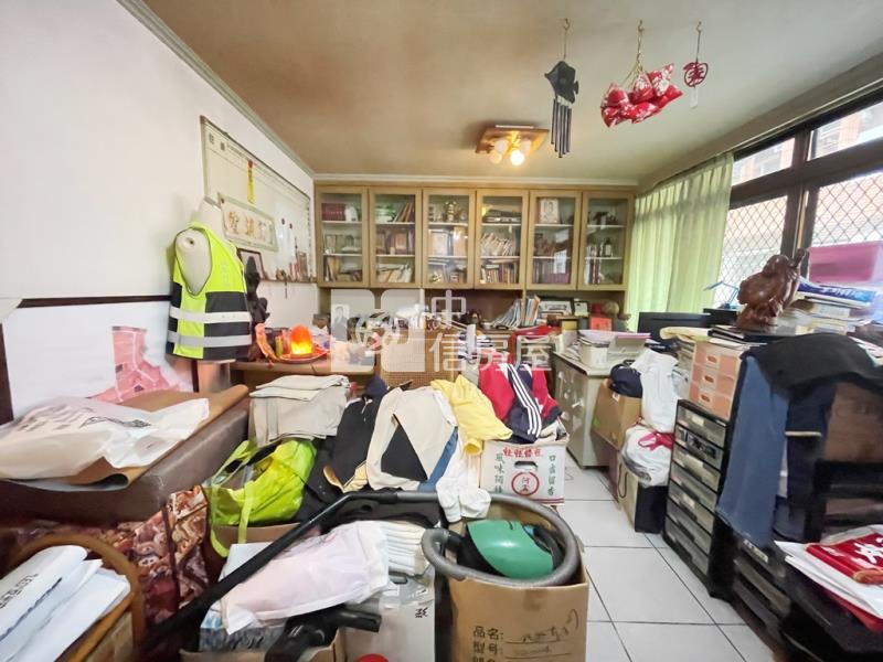 【新世紀】山仔頂麥當勞大面寬透天房屋室內格局與周邊環境