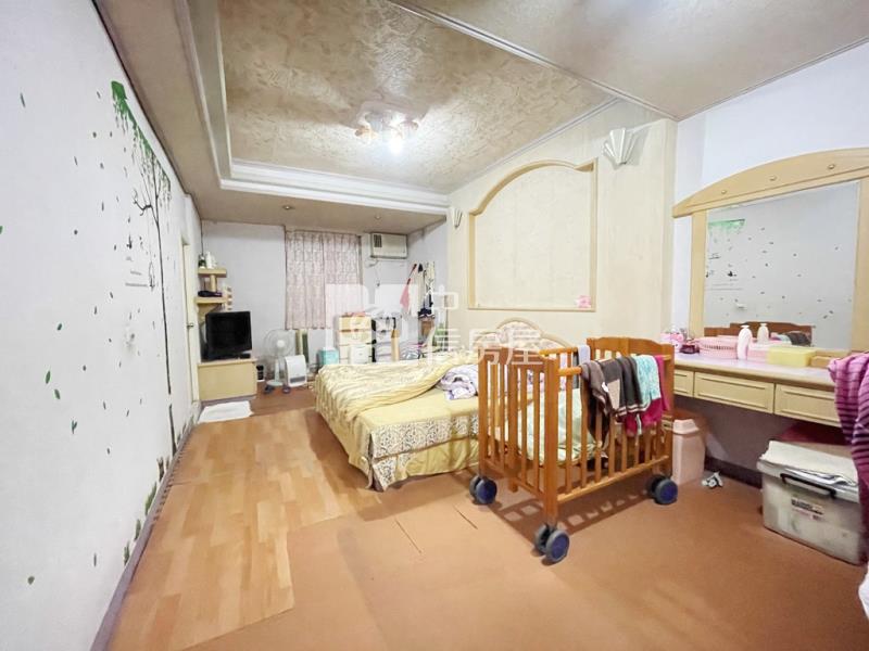 【新世紀】山仔頂麥當勞大面寬透天房屋室內格局與周邊環境