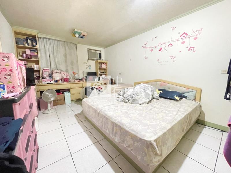 【新世紀】山仔頂麥當勞大面寬透天房屋室內格局與周邊環境