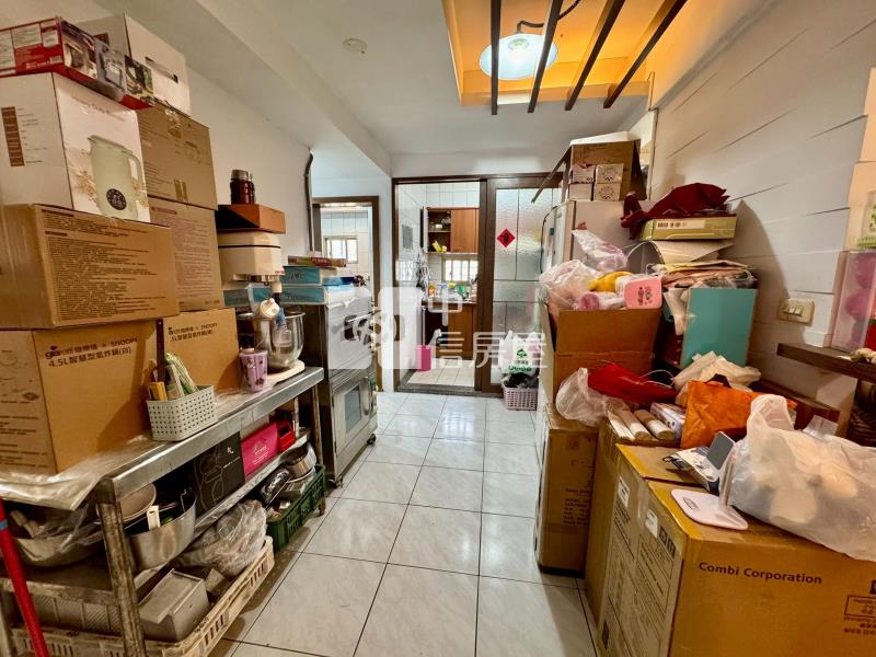 篤行國小3+1房採光好美廈房屋室內格局與周邊環境