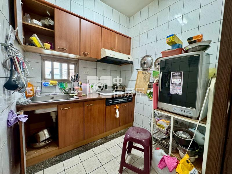 篤行國小3+1房採光好美廈房屋室內格局與周邊環境