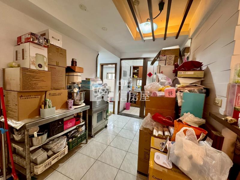 篤行國小3+1房採光好美廈房屋室內格局與周邊環境