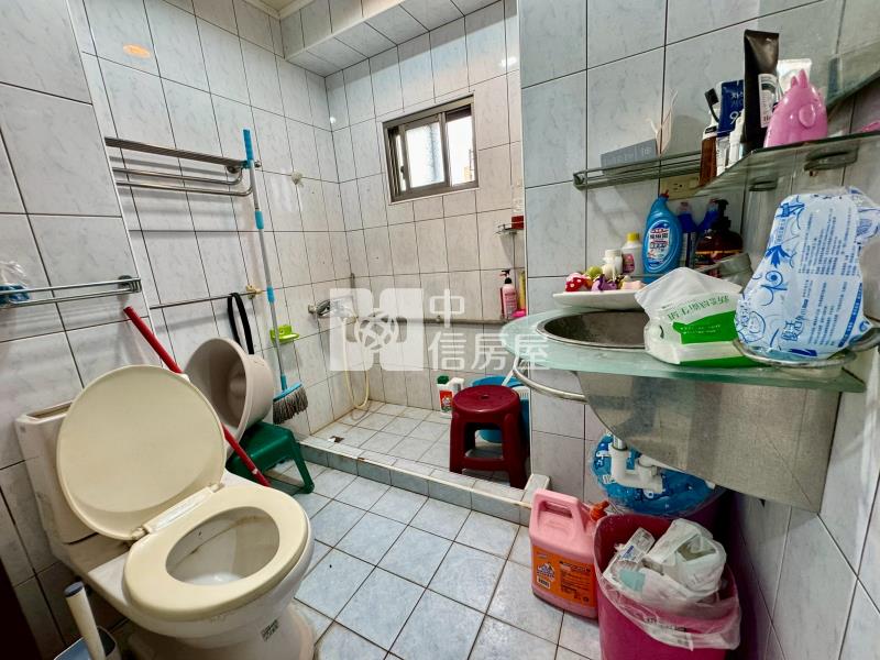 篤行國小3+1房採光好美廈房屋室內格局與周邊環境