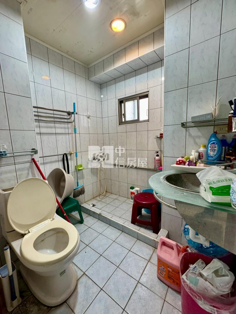 篤行國小3+1房採光好美廈房屋室內格局與周邊環境