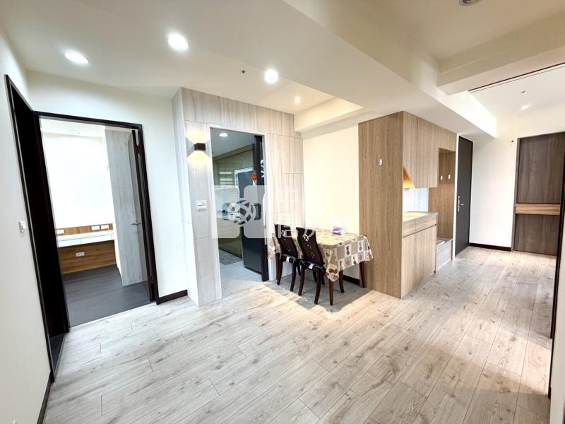 內壢前站商圈景觀裝潢三房+雙車位房屋室內格局與周邊環境