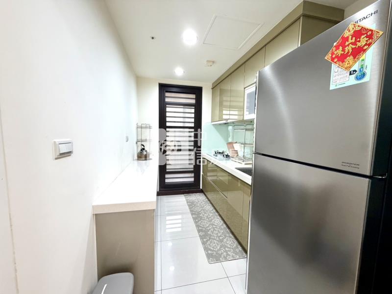 內壢前站商圈景觀裝潢三房+雙車位房屋室內格局與周邊環境