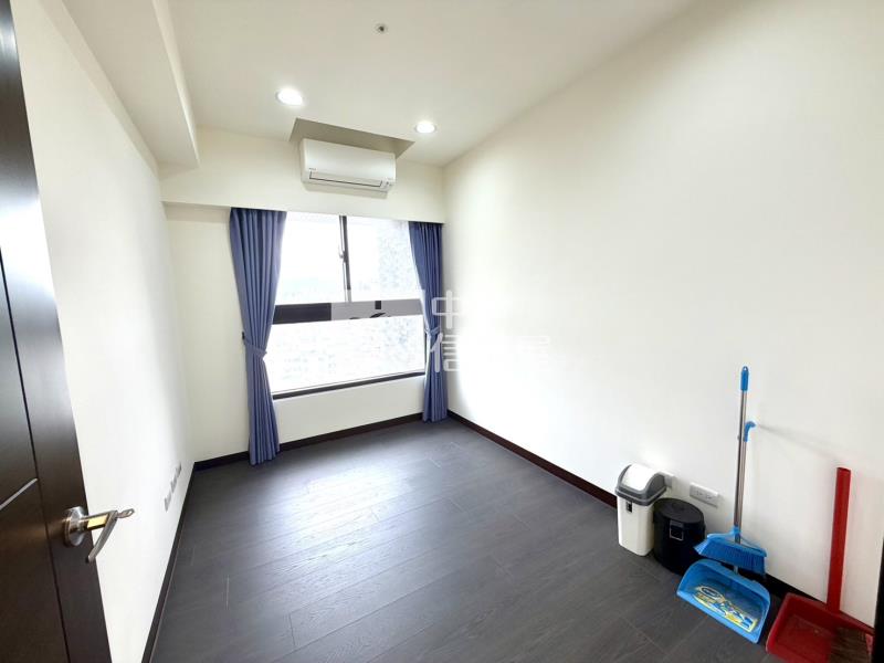 內壢前站商圈景觀裝潢三房+雙車位房屋室內格局與周邊環境