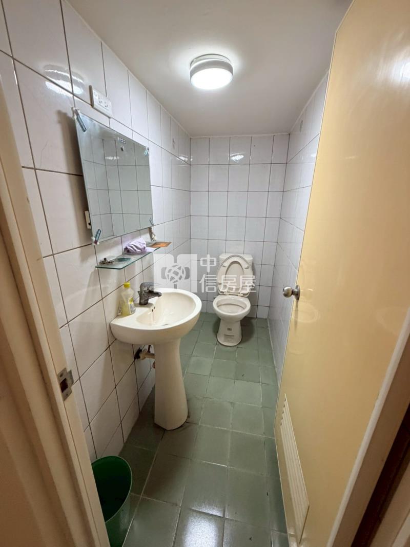 斗六市區旁公園車墅房屋室內格局與周邊環境