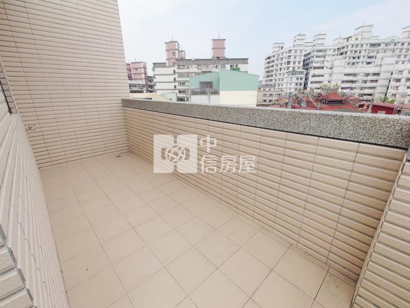 樹孝商圈全新車庫電梯別墅房屋室內格局與周邊環境